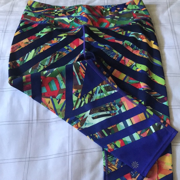 ATHLETA Blue Orange Sonar Kaleidoscope Colorful Chevron Cropped Leggings Sz L - Picture 10 of 11